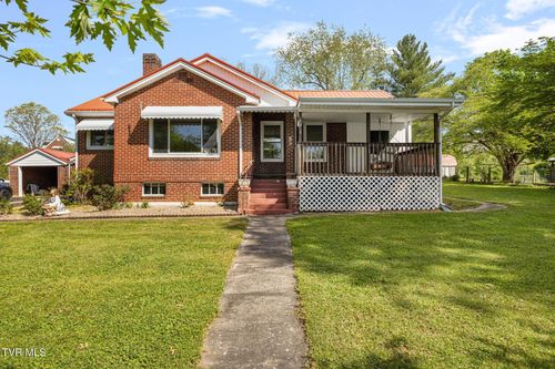 153 Forest Ave, Pennington Gap, VA, 24277-2515 | Card Image