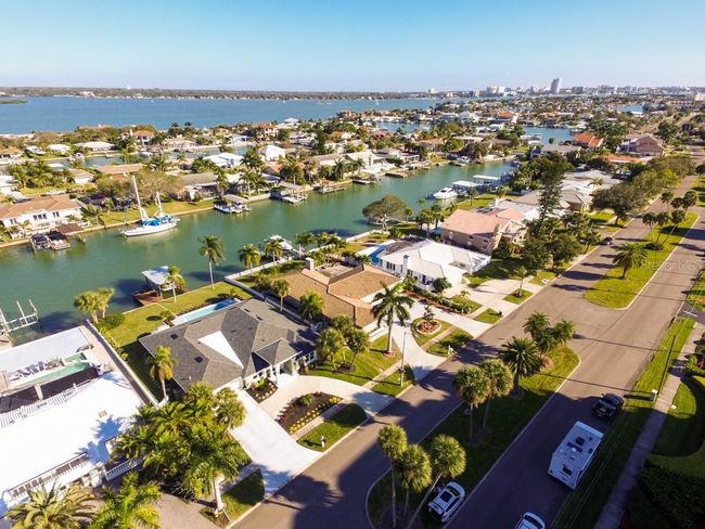 695 Island Way, House other with 4 bedrooms, 4 bathrooms and null parking in CLEARWATER BEACH FL | Image 31