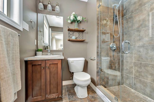 56 Southampton Dr, House other with 3 bedrooms, 2 bathrooms and 2 parking in Saint George ON | Image 19