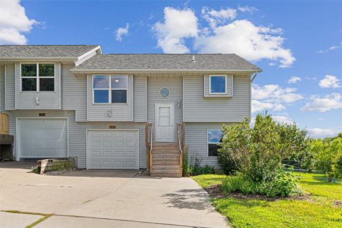 1361 Ozark Rdg, Coralville, IA, 52241-3028 | Card Image