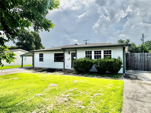 2301 7th St, Port Neches, TX, 77651-4011 | Card Image
