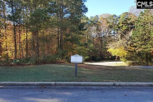 420 Links Crossing Dr, Blythewood, SC, 29016-7618 | Card Image
