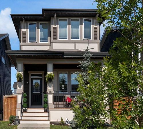 317 Sundown Road S, Cochrane, AB, T4C2T2 | Card Image