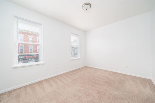 3l-434 Central Ave, Jersey City, NJ, 07307-2785 | Card Image