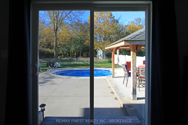 734 Short Point Rd, House other with 3 bedrooms, 3 bathrooms and 8 parking in Lyndhurst ON | Image 15
