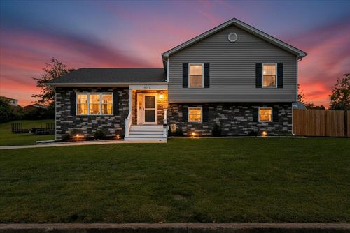 4018 Hazelridge Rd Nw, Roanoke, VA, 24012-2900 | Card Image
