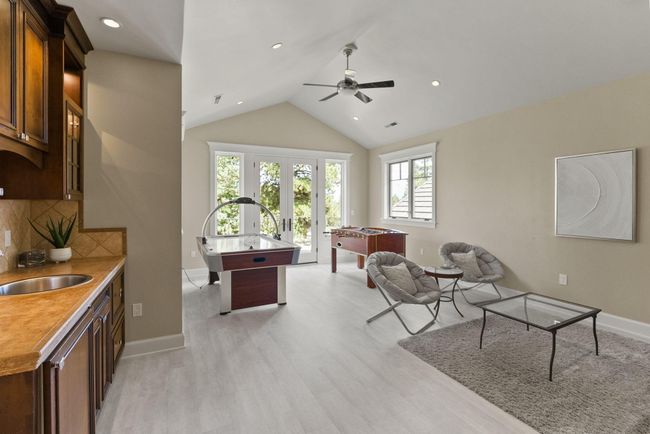 Bonus/Game Room | Image 40