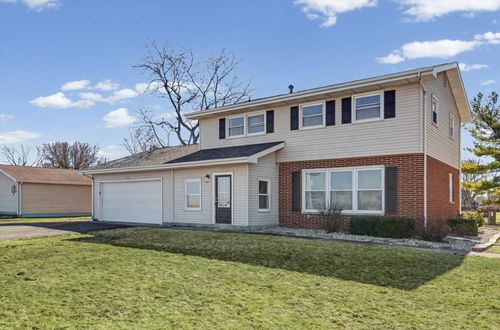 913 E 1st St, Gibson City, IL, 60936-2102 | Card Image