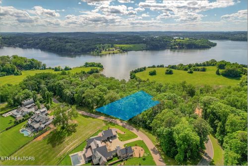 2019 Arcadia Peninsula Way, Knoxville, TN, 37922-7249 | Card Image