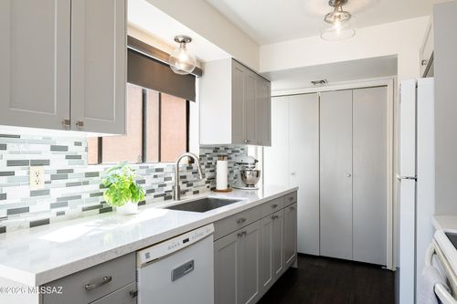 2417 N Palo Hacha Dr, Tucson, AZ, 85745-1066 | Card Image