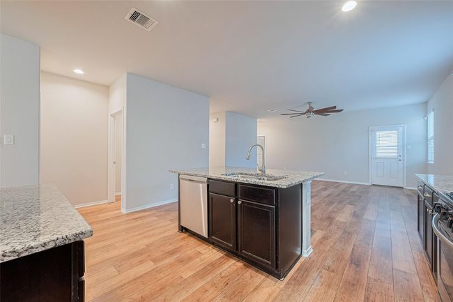 Kitchen | Image 16
