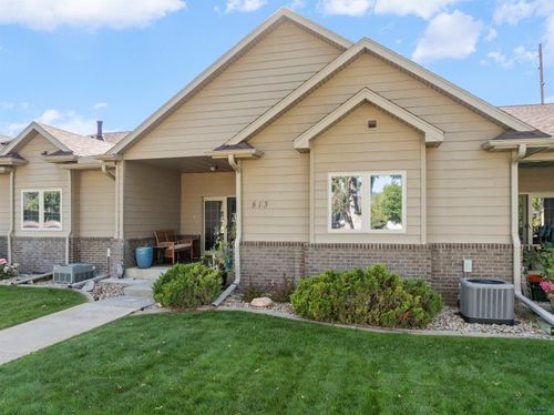813 University St, Spearfish, SD, 57783-1821 | Card Image