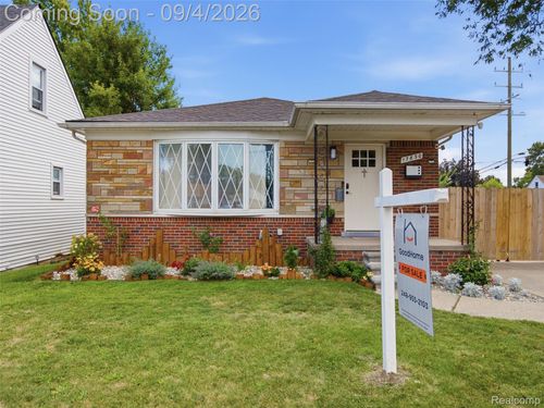 17830 Martin Rd, Roseville, MI, 48066-7433 | Card Image