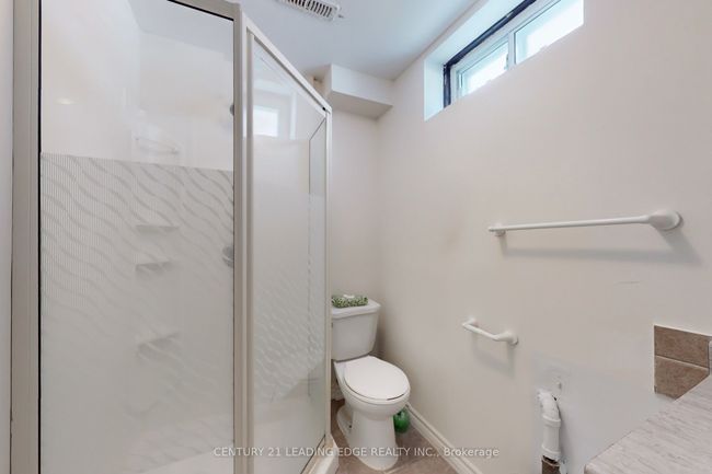 17 Jardine St, House other with 6 bedrooms, 4 bathrooms and 2 parking in Brampton ON | Image 44