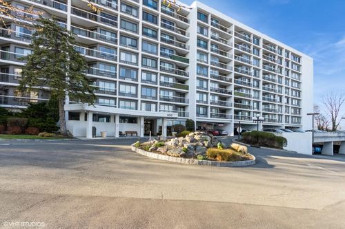 ph-10-500 High Point Dr, Hartsdale, NY, 10530-4405 | Card Image
