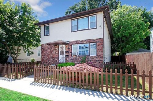 80 Dix St, Hamden, CT, 06514-4940 | Card Image