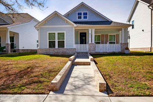 127 Grande View Dr, Biloxi, MS, 39531-4570 | Card Image