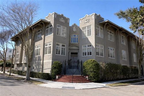 apt-e-518 Walnut St, New Orleans, LA, 70118-4916 | Card Image