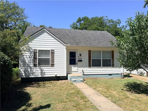 2010 S English St, Pittsburg, KS, 66762-6304 | Card Image