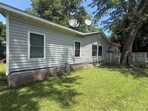 804 Walnut Street, Hannibal, MO, 63401 | Card Image