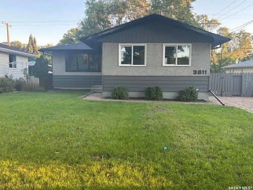 3811 Van Horne Ave, Regina, SK, S4S1M5 | Card Image