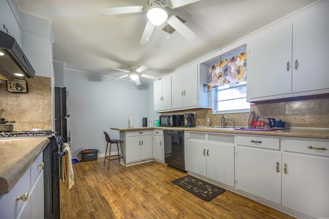 3706 E Lake Dr, House other with 3 bedrooms, 1 bathrooms and null parking in Pine Bluff AR | Image 8