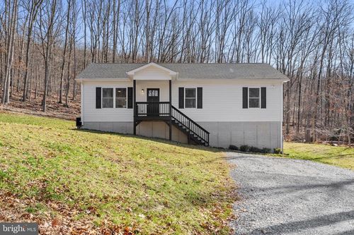 1442 Johnnycake Ln, HARPERS FERRY, WV, 25425-4736 | Card Image