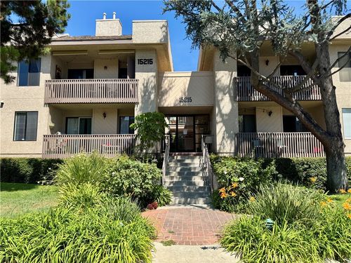 102-15215 Magnolia Blvd, Sherman Oaks, CA, 91423-1618 | Card Image