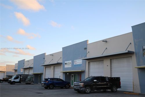 unit-204-10887 Nw 17th St, Sweetwater, FL, 33172-2046 | Card Image