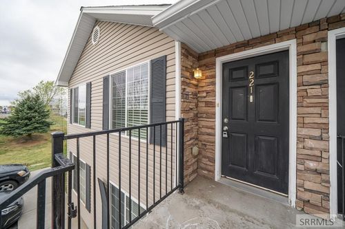 221-640 S 5th W, Rexburg, ID, 83440-2595 | Card Image