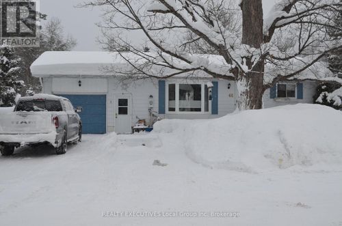 46 Paget St, Sundridge, ON, P0A1Z0 | Card Image