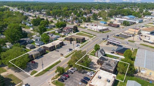 2327-2307-2327 Falls Ave, Waterloo, IA, 50701-5700 | Card Image