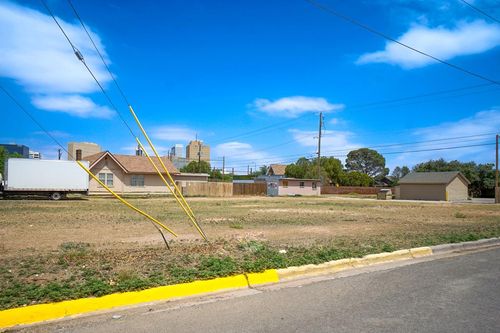 1011 W Illinois Ave, Midland, TX, 79701-6155 | Card Image