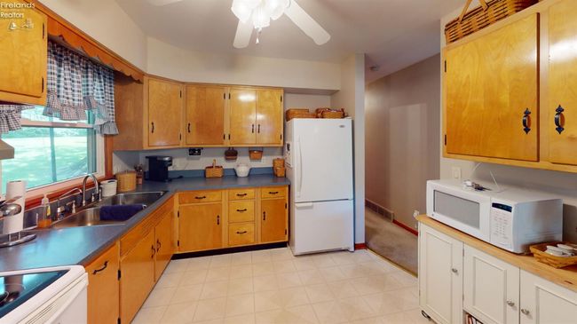 1501 Tiffin Rd, House other with 3 bedrooms, 2 bathrooms and 2 parking in Fremont OH | Image 24