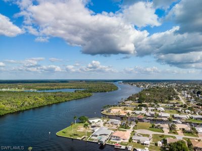 2195 Havana Avenue, House other with 4 bedrooms, 3 bathrooms and null parking in Fort Myers FL | Image 3