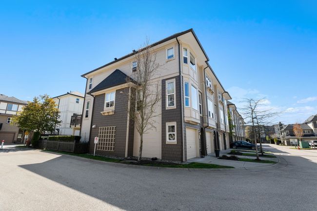 131 - 7938 209 Street, Townhouse with 2 bedrooms, 2 bathrooms and 2 parking in Langley BC | Image 3