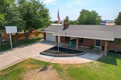 3765 Berkeley St, Logandale, NV, 89021-9950 | Card Image