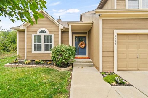 18365 S Meade St, Gardner, KS, 66030-8127 | Card Image
