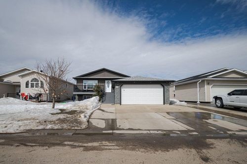 128 Alexander Cres, Fort Mcmurray, AB, T9J1M2 | Card Image