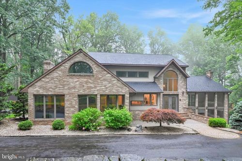 5043 Pineview Dr, MOHNTON, PA, 19540-8735 | Card Image