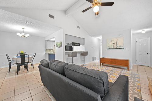 a-275 Mooring Cir, Lakeway, TX, 78734-4037 | Card Image