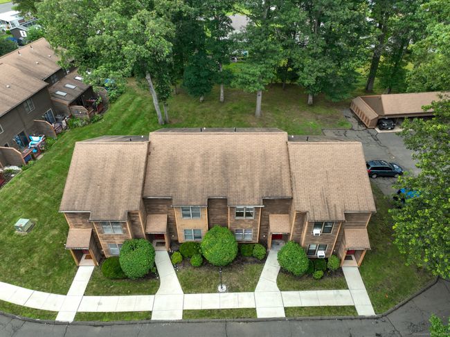 APT-9 - 10 Cianci Ave, Condo with 2 bedrooms, 2 bathrooms and null parking in Plainville CT | Image 9