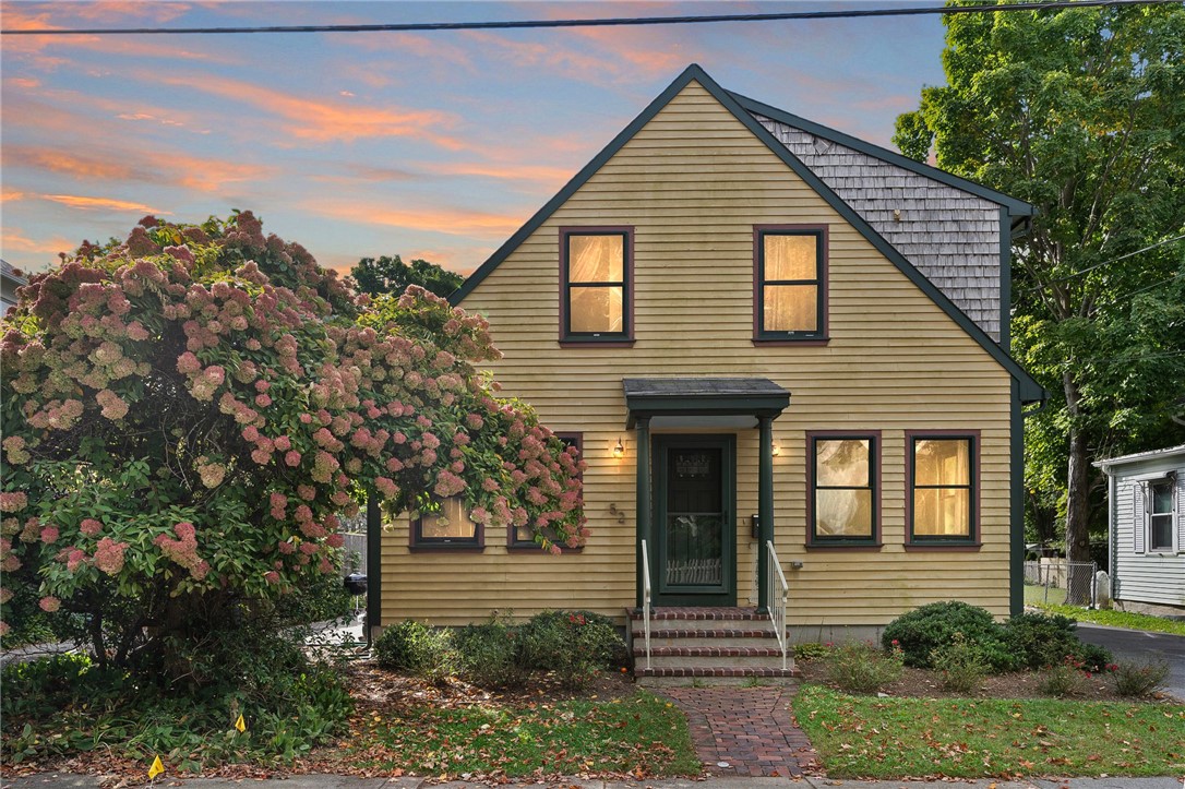 Fair St, Warwick, RI 02888