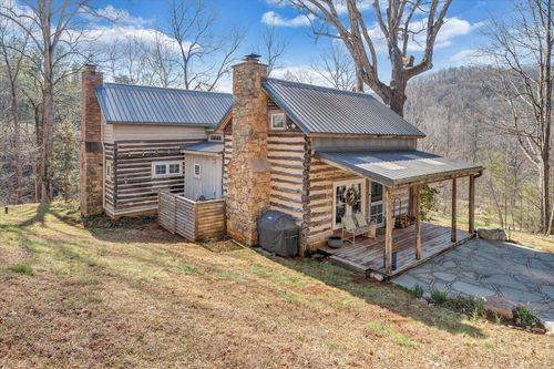 1497 Winding Timber Ln, Vinton, VA, 24179-6249 | Card Image