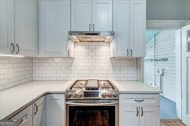 19 Mcdonough St, House other with 3 bedrooms, 2 bathrooms and 2 parking in Hampton GA | Image 5