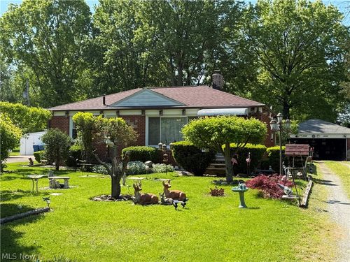 37891 Lake Dr, Avon, OH, 44011-1139 | Card Image