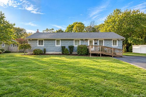 224 Blake Ave, Bohemia, NY, 11716-3415 | Card Image