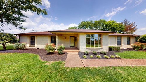 195 Cave Springs Rd, Lebanon, TN, 37087-6915 | Card Image