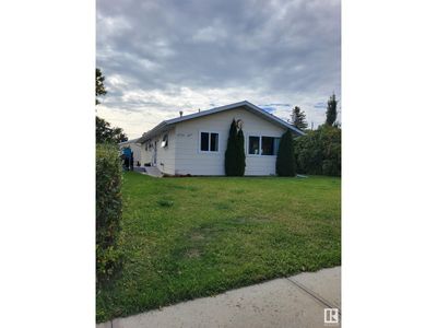 4719 47 St, House other with 3 bedrooms, 1 bathrooms and 2 parking in Onoway AB | Image 2