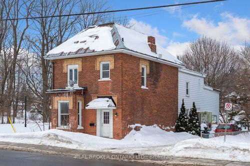 42 Daniel St N, Arnprior, ON, K7S2K5 | Card Image